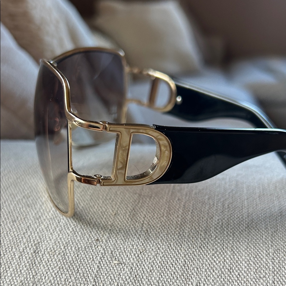 Dior Gold Frame Black Gradient Shield Sunglasses - Picture 3 of 5